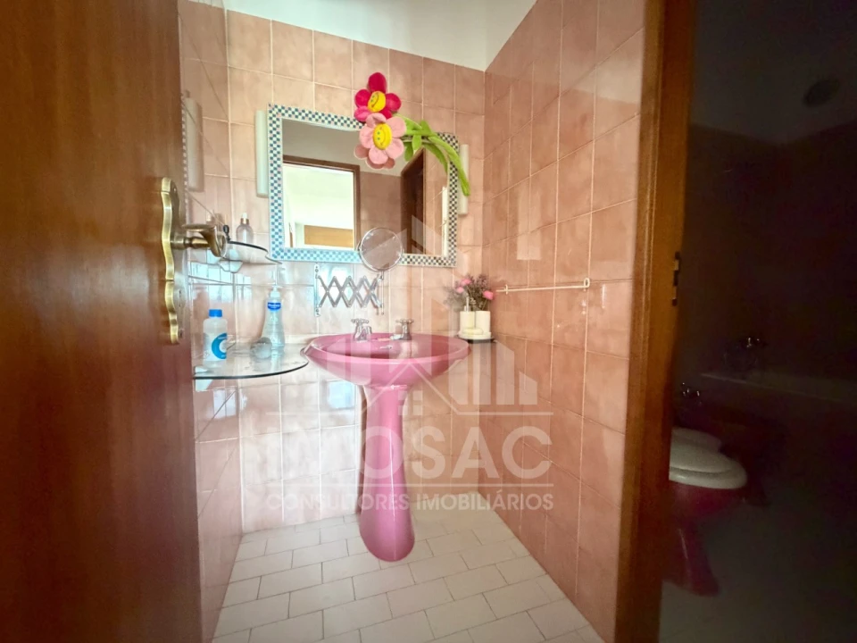 Apartamento T2 para Venda em Loures Foto 6