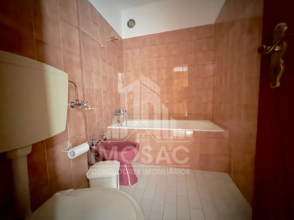 Apartamento T2 para Venda em Loures Foto 7