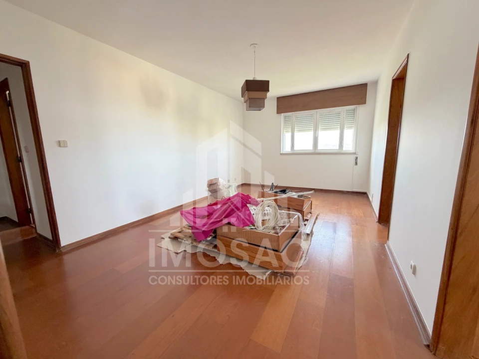 Apartamento T2 para Venda em Loures Foto 14