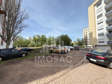 Apartamento T2 para Venda em Loures
