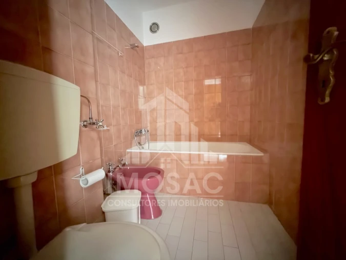 Apartamento T2 para Venda em Loures Foto 7