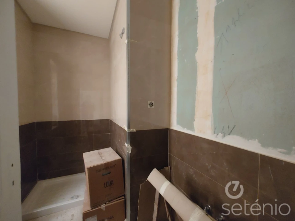 Apartamento T3 para Venda em Santo António Foto 5