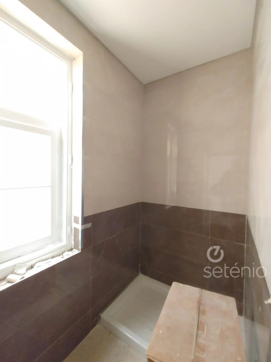 Apartamento T3 para Venda em Santo António Foto 6