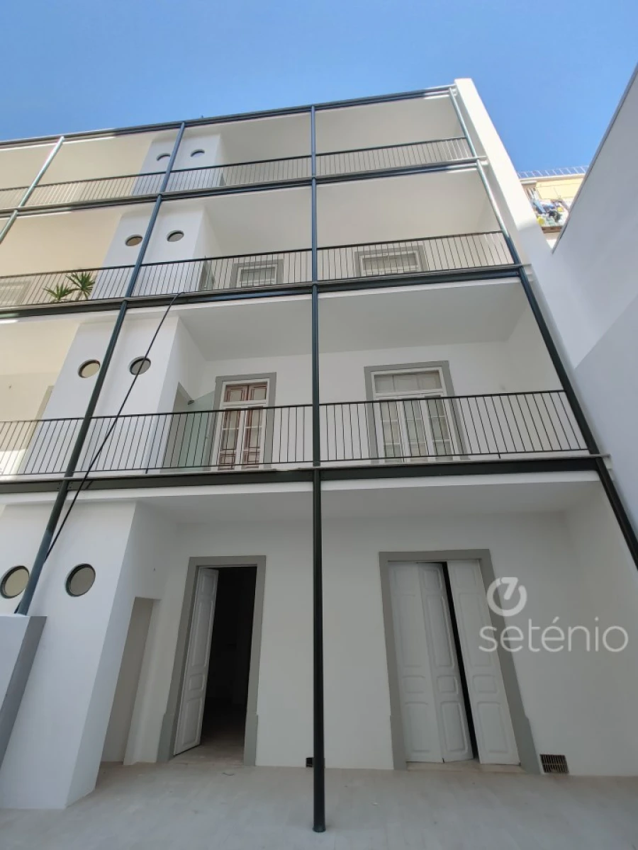 Apartamento T3 para Venda em Santo António Foto 14