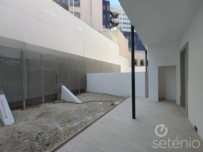 Apartamento T3 para Venda em Santo António Foto 2