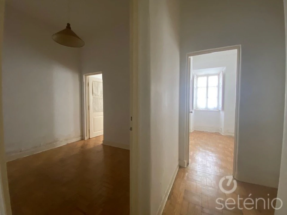 Apartamento T1 para Venda em Estrela Foto 3