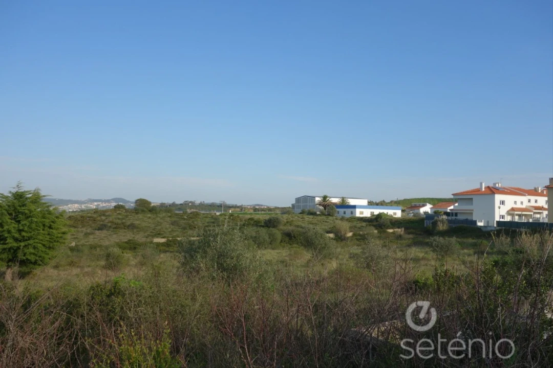 Terreno para Venda em Algueirão-Mem Martins Foto 1