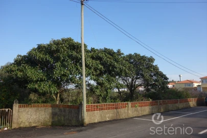 Terreno para Venda em Algueirão-Mem Martins