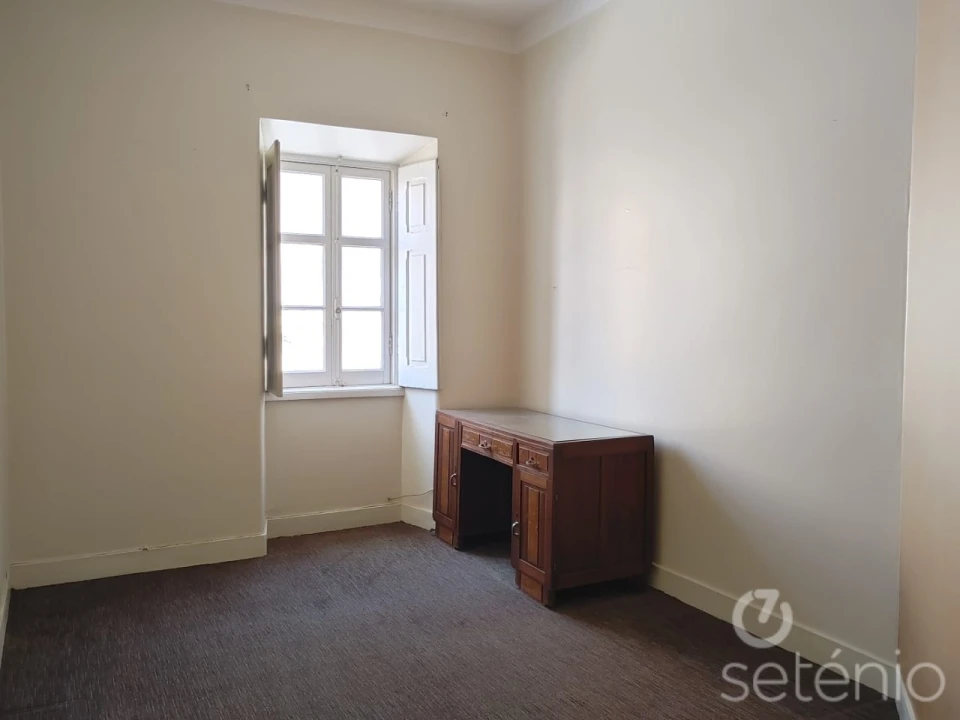 Apartamento T2 para Venda em Estrela Foto 4