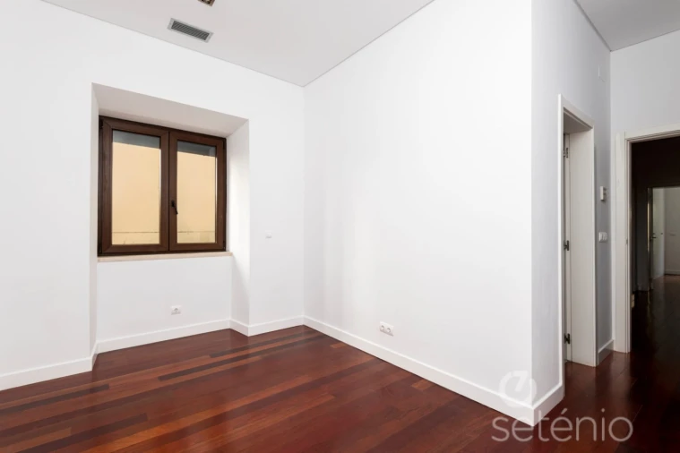 Apartamento T4 para Venda em Avenidas Novas Foto 12