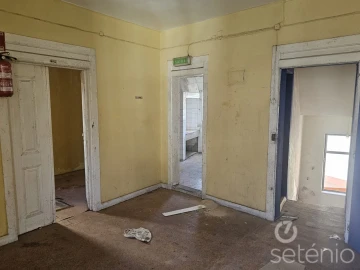 Prédio para Venda em Santa Maria Maior