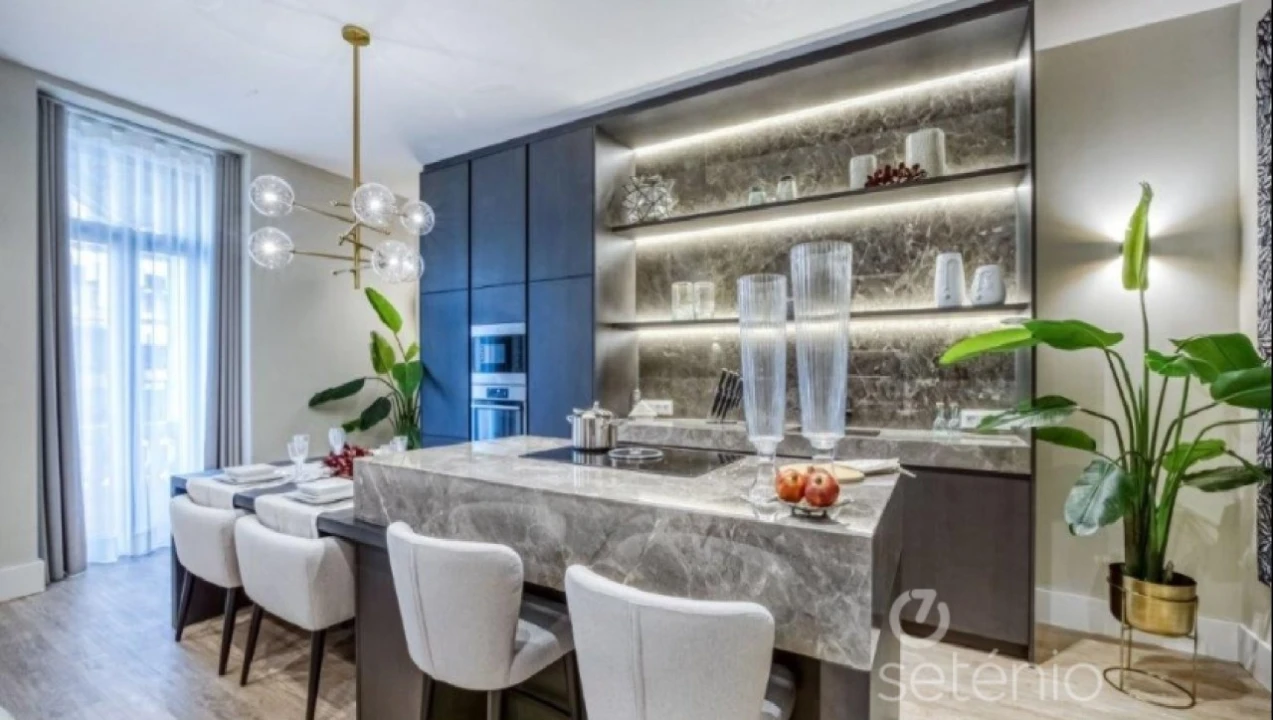 Apartamento T1 para Venda em Santo António Foto 13