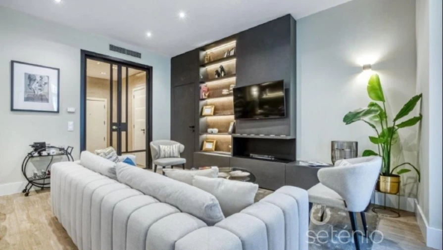 Apartamento T1 para Venda em Santo António Foto 9