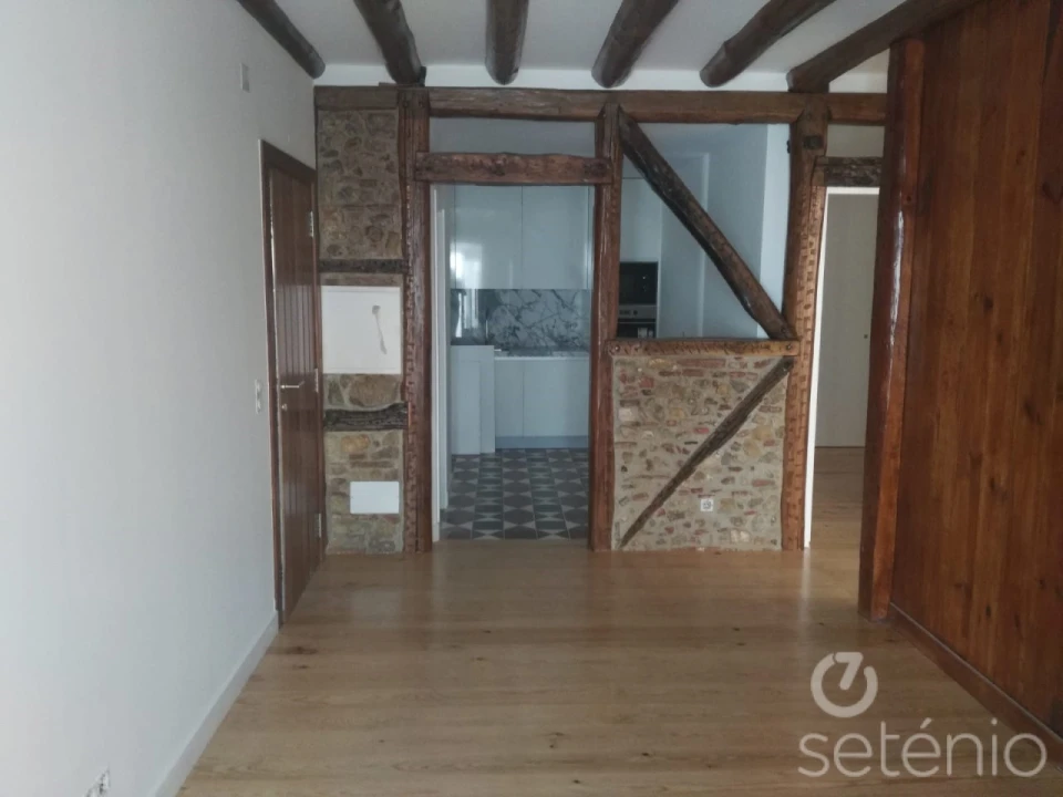 Apartamento T1 para Venda em Santa Maria Maior Foto 6