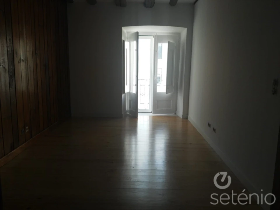 Apartamento T1 para Venda em Santa Maria Maior Foto 11