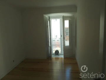 Apartamento T1 para Venda em Santa Maria Maior