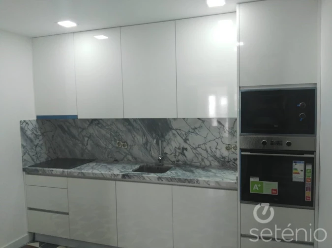 Apartamento T1 para Venda em Santa Maria Maior Foto 2