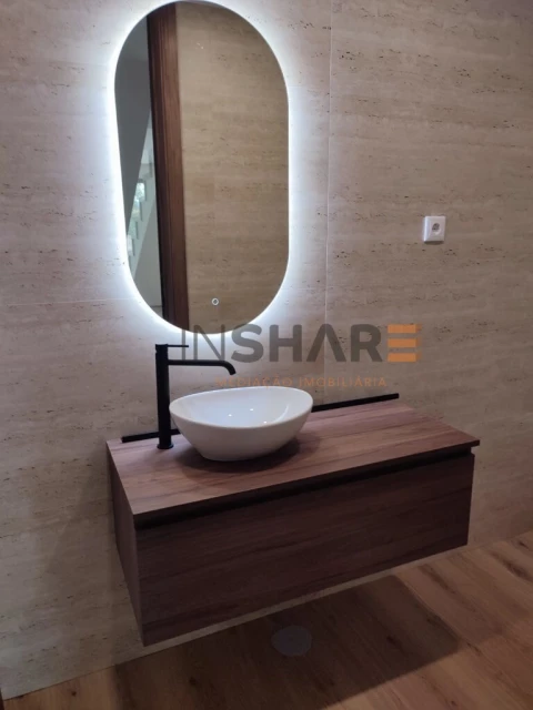 Moradia T3 para Venda em Loureira