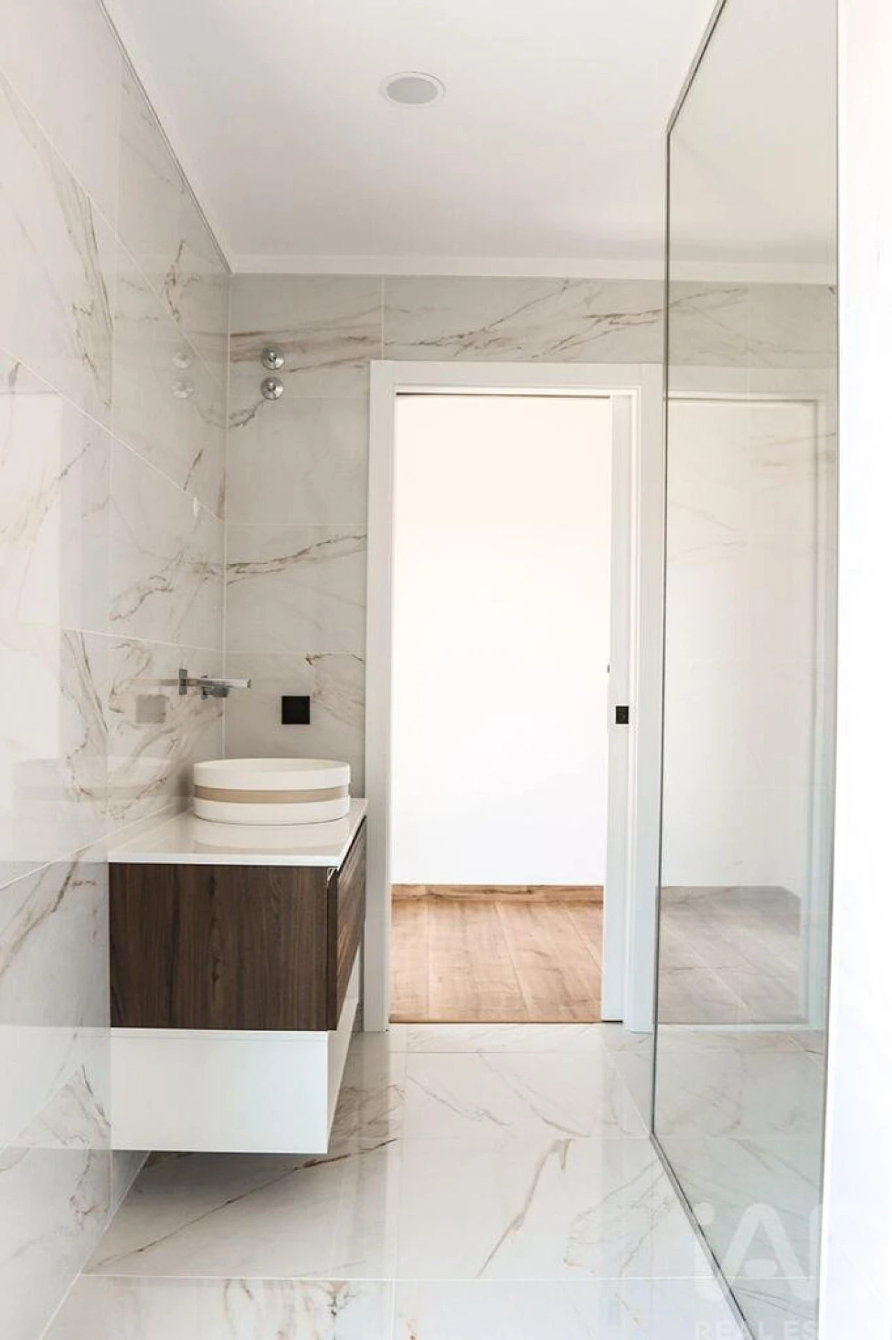 Moradia T4 para Venda em Corroios Foto 14