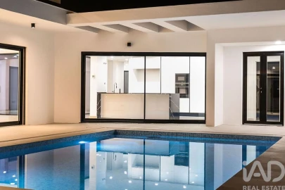 Moradia T4 para Venda em Corroios