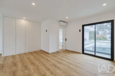 Moradia T4 para Venda em Corroios