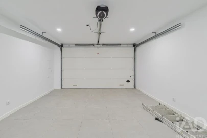 Moradia T4 para Venda em Corroios