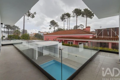 Moradia T4 para Venda em Corroios