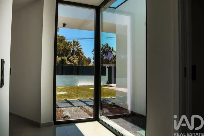 Moradia T4 para Venda em Corroios