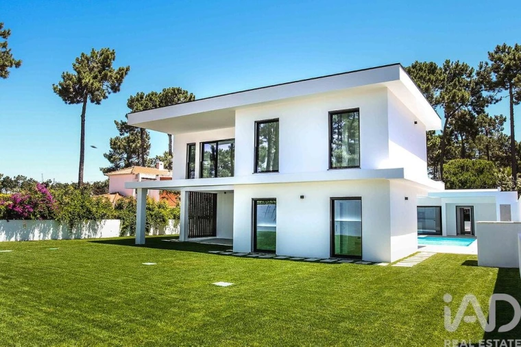 Moradia T4 para Venda em Corroios Foto 32