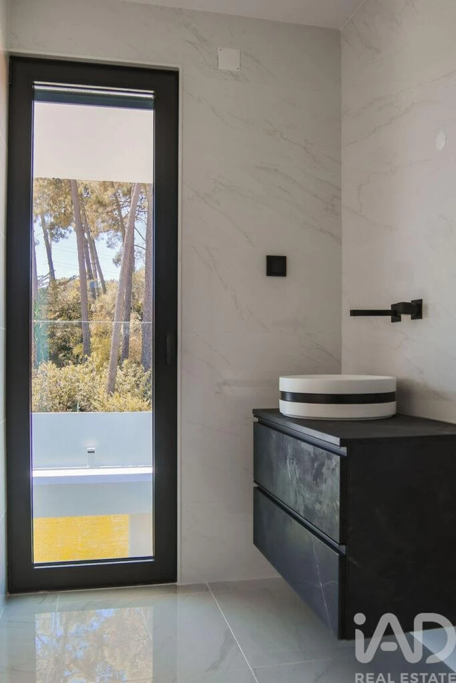 Moradia T4 para Venda em Corroios Foto 12