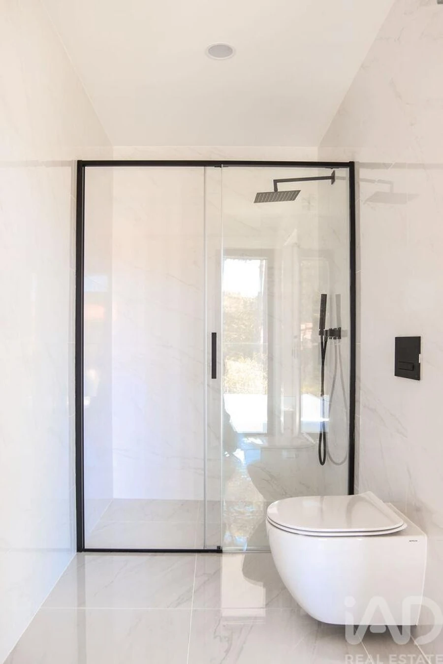 Moradia T4 para Venda em Corroios Foto 11