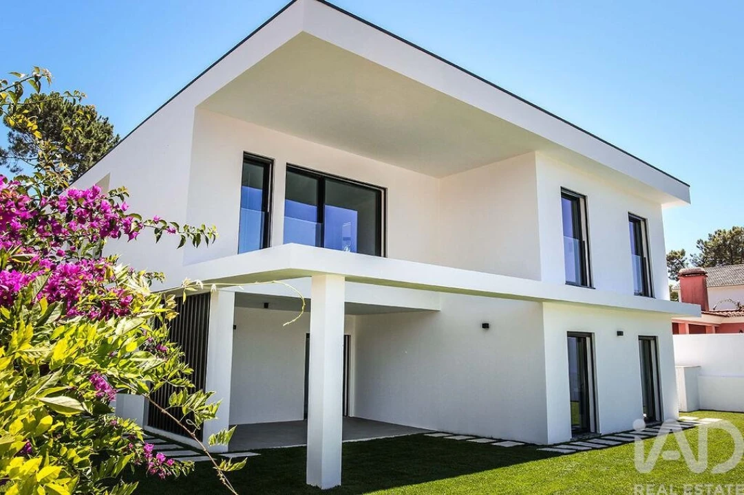 Moradia T4 para Venda em Corroios Foto 3