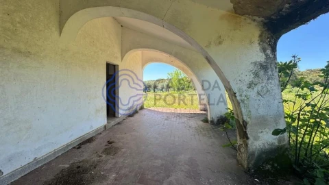 Moradia T3 para Venda em Torre de Coelheiros