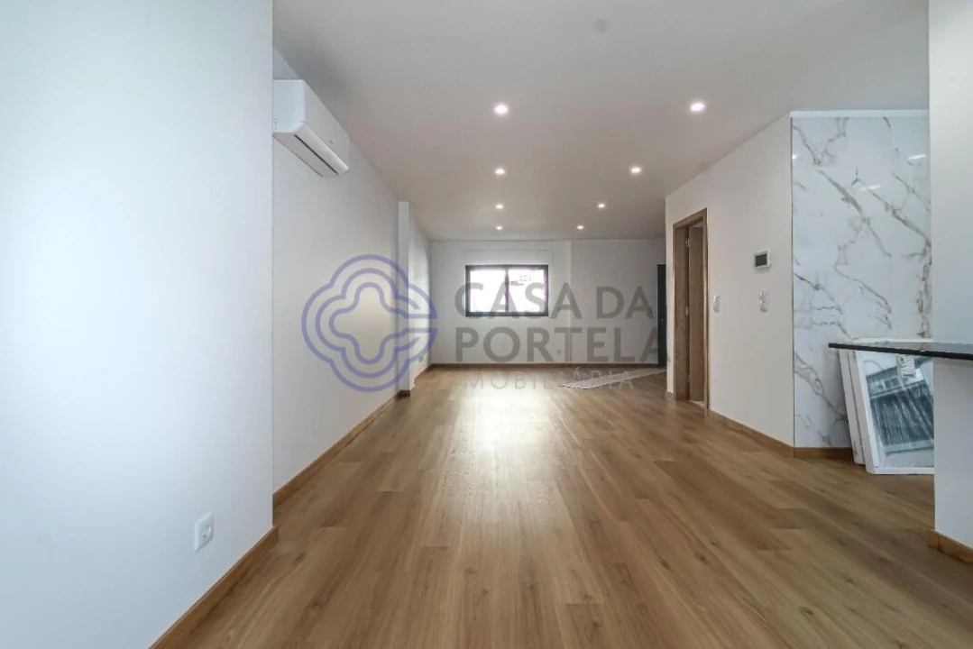 Moradia T2 para Venda em Santa Marinha e São Pedro da Afurada Foto 13