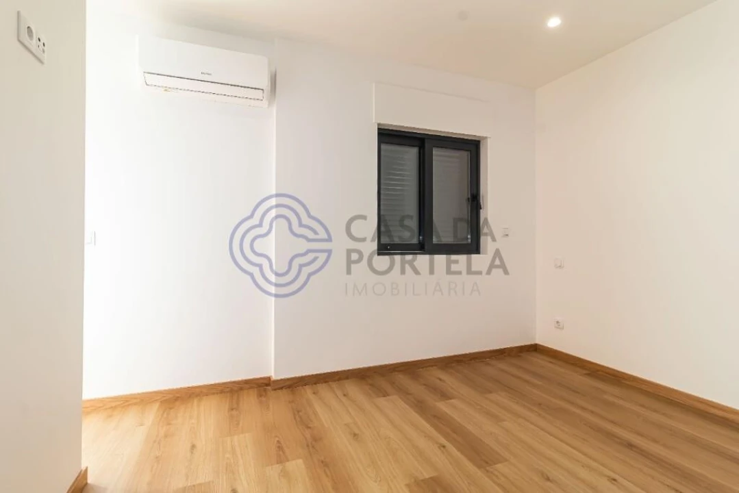 Moradia T2 para Venda em Santa Marinha e São Pedro da Afurada Foto 18