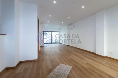 Moradia T2 para Venda em Santa Marinha e São Pedro da Afurada