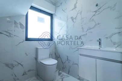 Moradia T2 para Venda em Santa Marinha e São Pedro da Afurada