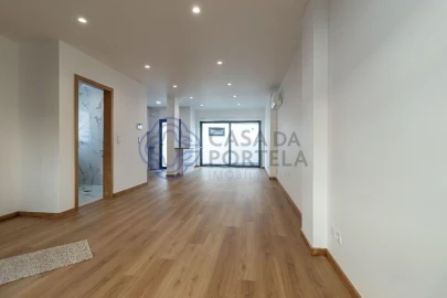 Moradia T2 para Venda em Santa Marinha e São Pedro da Afurada