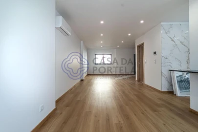 Moradia T2 para Venda em Santa Marinha e São Pedro da Afurada