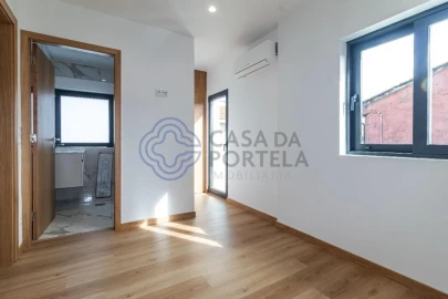 Moradia T2 para Venda em Santa Marinha e São Pedro da Afurada