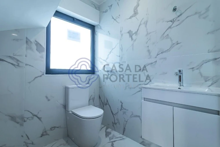 Moradia T2 para Venda em Santa Marinha e São Pedro da Afurada Foto 11