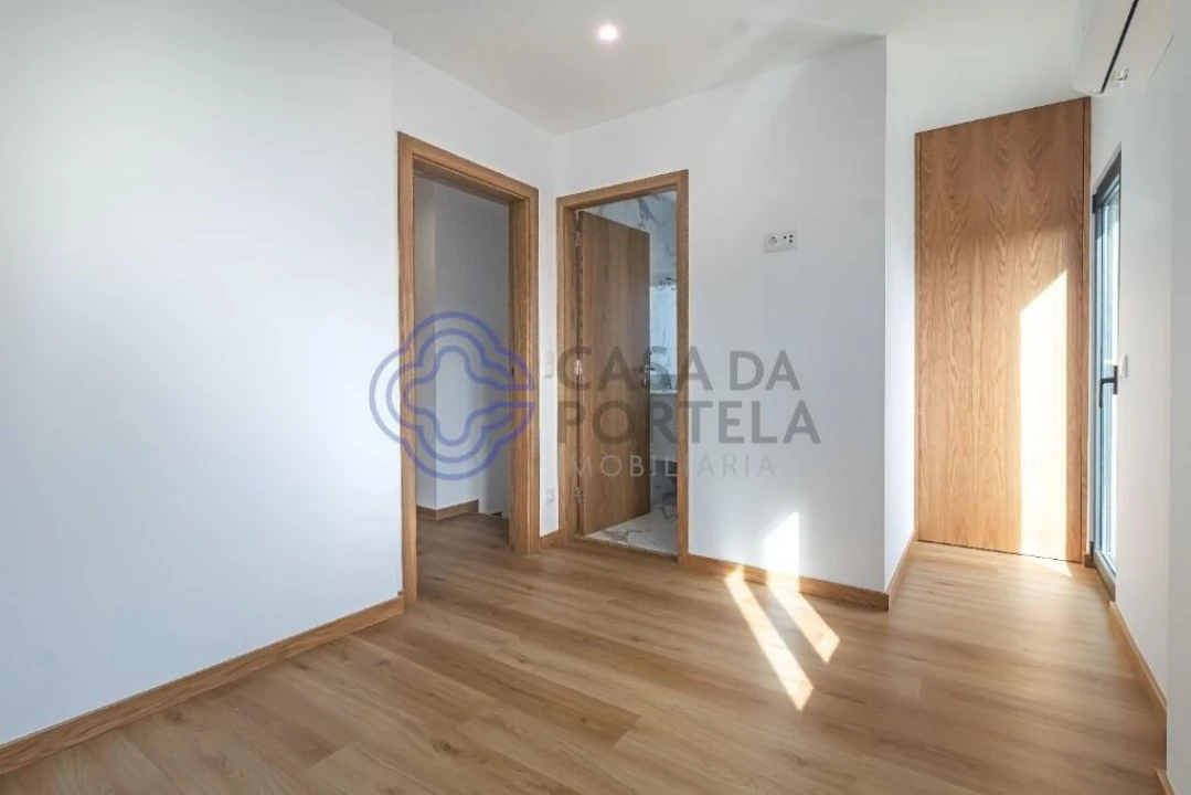 Moradia T2 para Venda em Santa Marinha e São Pedro da Afurada Foto 19