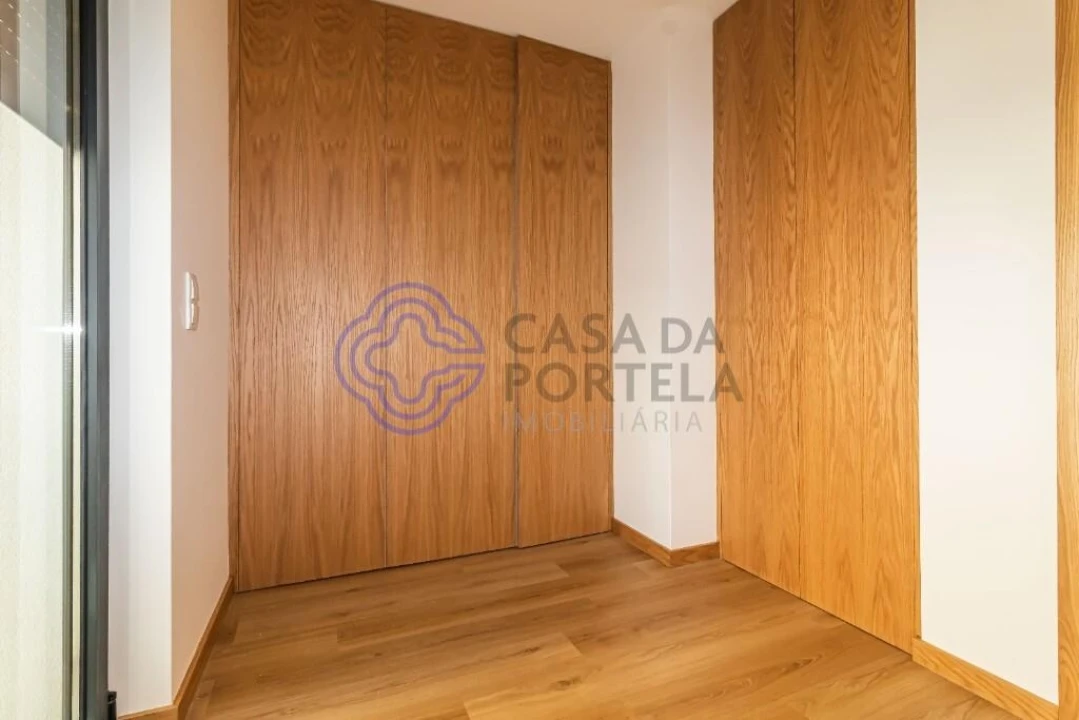 Moradia T2 para Venda em Santa Marinha e São Pedro da Afurada Foto 24