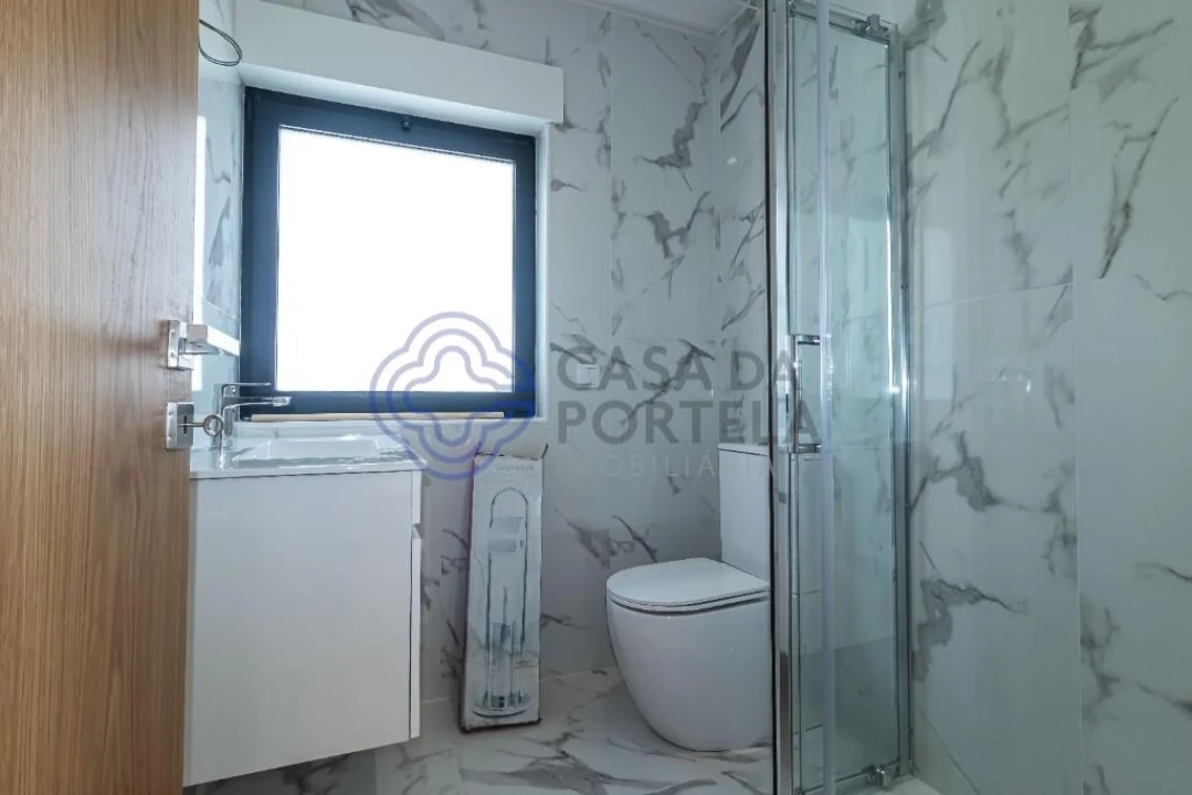 Moradia T2 para Venda em Santa Marinha e São Pedro da Afurada Foto 21