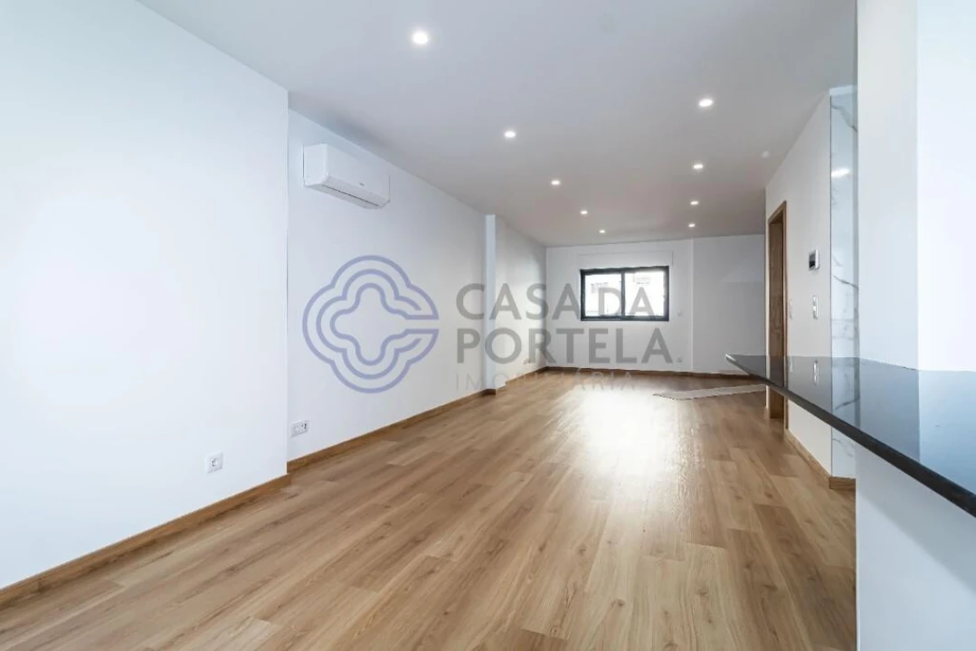 Moradia T2 para Venda em Santa Marinha e São Pedro da Afurada Foto 6