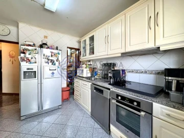 Apartamento T3 para Venda em Gulpilhares e Valadares