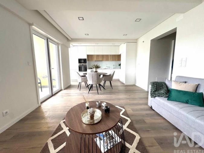 Apartamento T3 para Venda em Benfica Foto 5