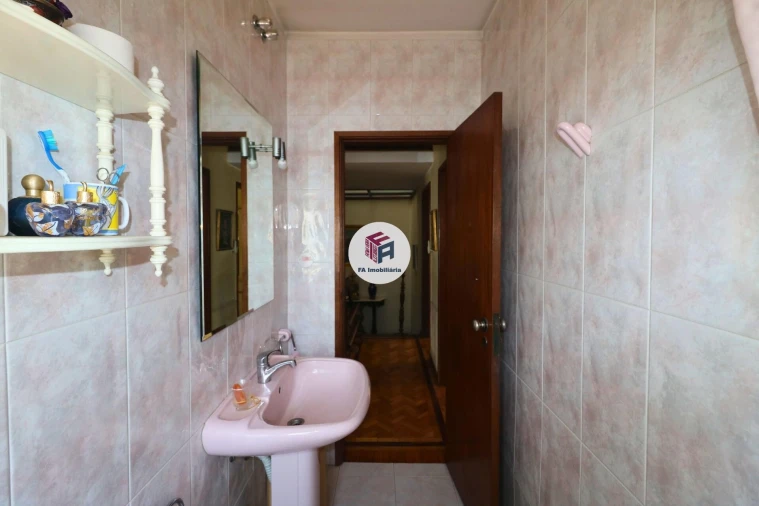 Moradia T4 para Venda em São Mamede de Infesta e Senhora da Hora Foto 16