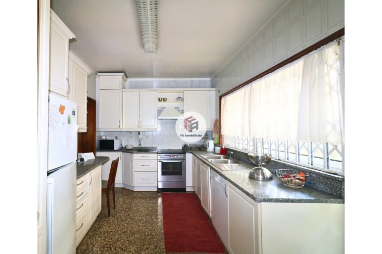 Moradia T4 para Venda em São Mamede de Infesta e Senhora da Hora Foto 9