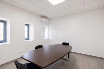 Armazém para Venda em Valega